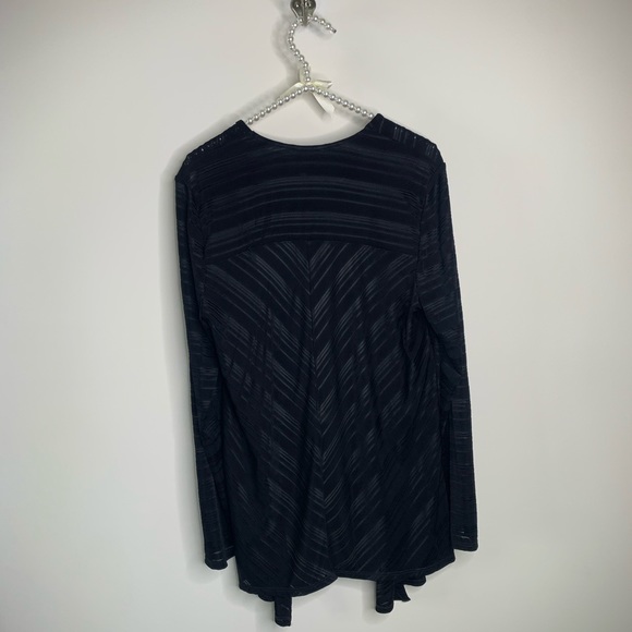 NWT! Travelers Chico’s Black Cardigan - Picture 4 of 6